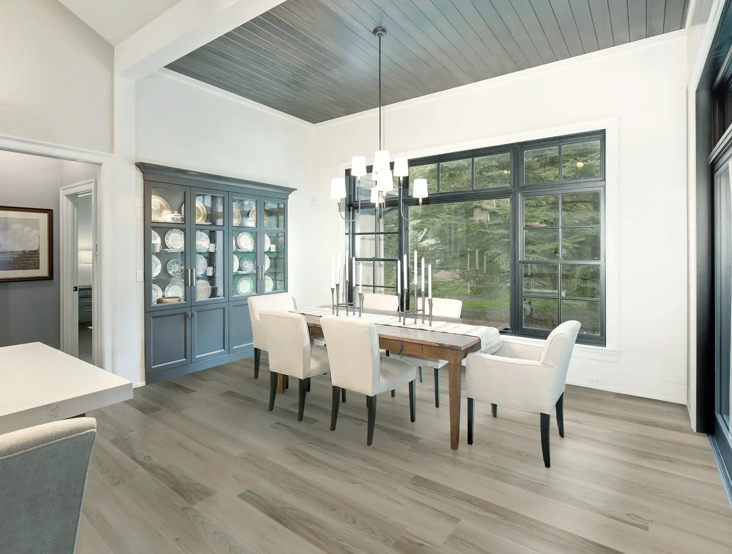 Pelican Post close-up